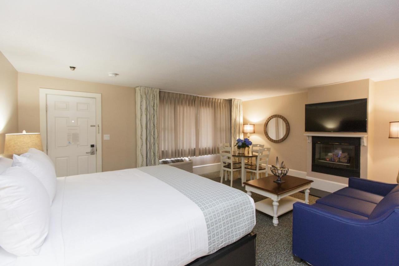Sea Crest Beach Resort Falmouth Bagian luar foto