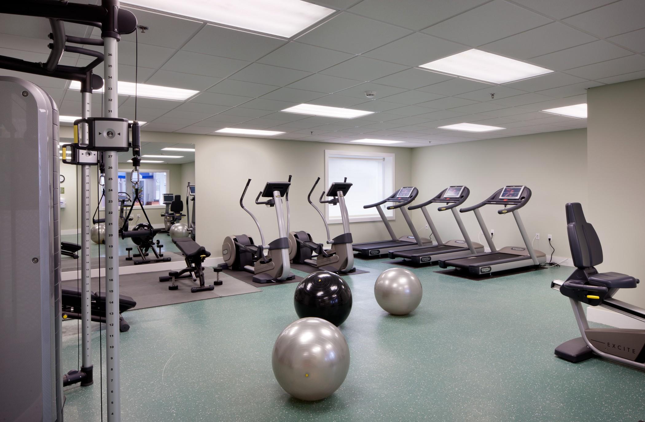 Sea Crest Beach Resort Falmouth Bagian luar foto