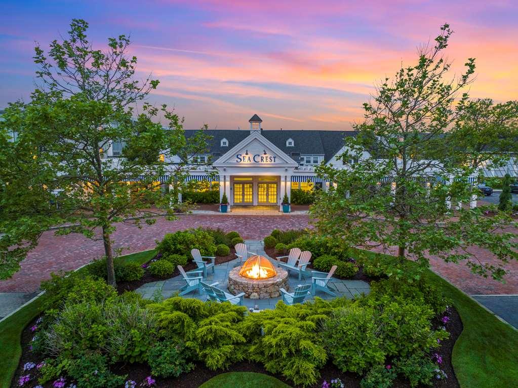 Sea Crest Beach Resort Falmouth Bagian luar foto